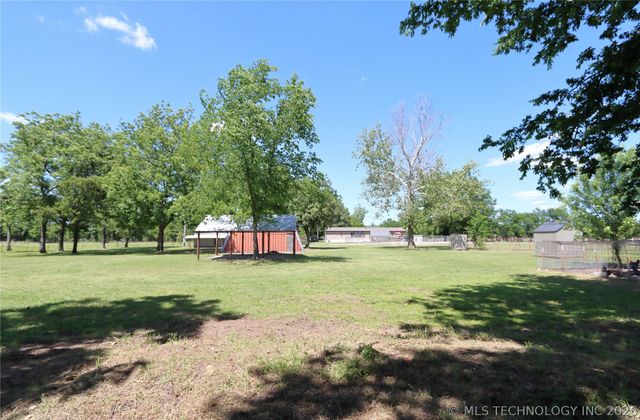32632 E 710 Road, Wagoner, OK 74467