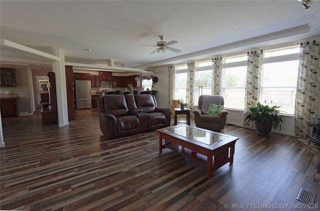 32632 E 710 Road, Wagoner, OK 74467