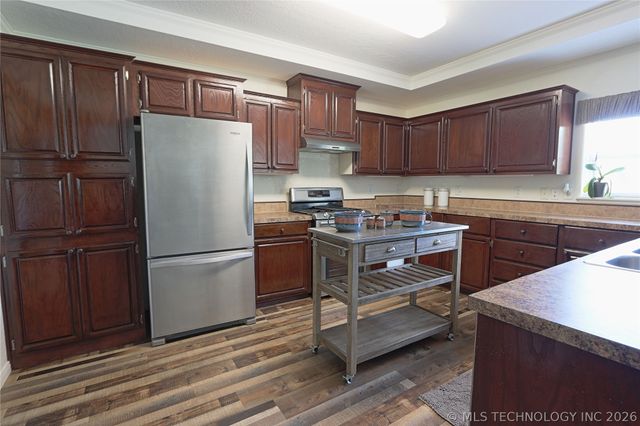 32632 E 710 Road, Wagoner, OK 74467