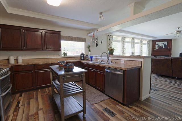 32632 E 710 Road, Wagoner, OK 74467