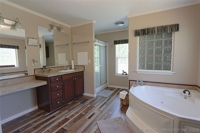 32632 E 710 Road, Wagoner, OK 74467