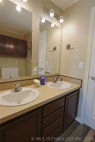 32632 E 710 Road, Wagoner, OK 74467