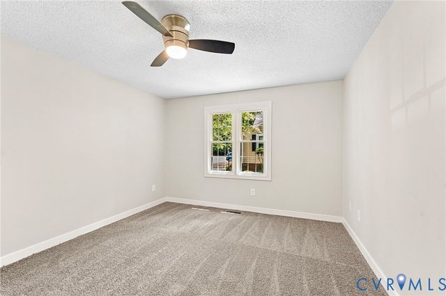 9701 Bunker Ct, Petersburg, VA 23805