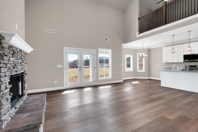 249 Lookout Dr, Winchester, TN 37398