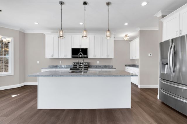 249 Lookout Dr, Winchester, TN 37398