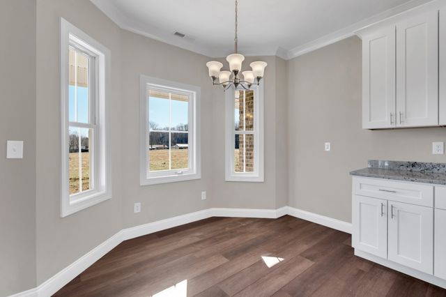249 Lookout Dr, Winchester, TN 37398