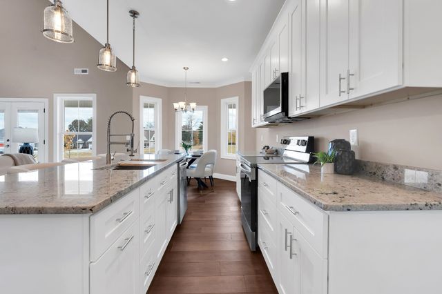 249 Lookout Dr, Winchester, TN 37398