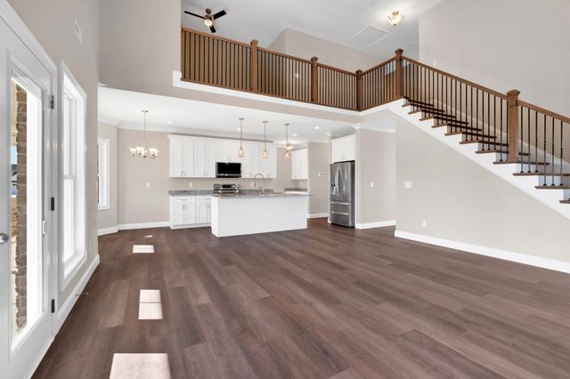 249 Lookout Dr, Winchester, TN 37398