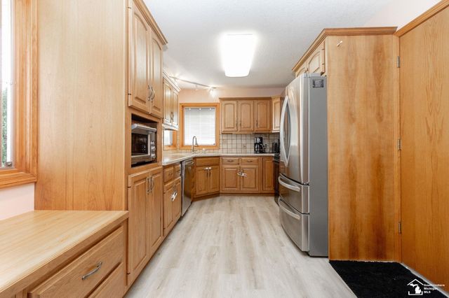 270 E Sterns Road, Temperance, MI 48182