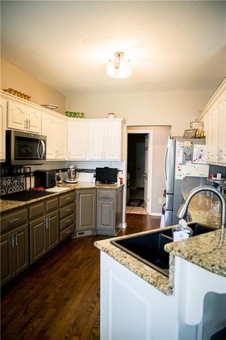 1906 160th Terrace, Basehor, KS 66007