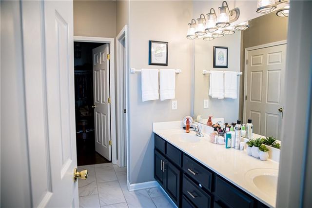 1906 160th Terrace, Basehor, KS 66007