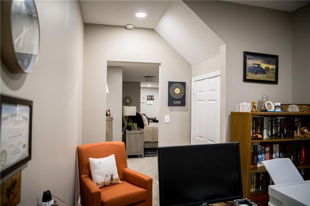 1906 160th Terrace, Basehor, KS 66007