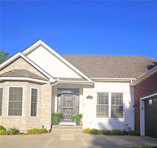 1906 160th Terrace, Basehor, KS 66007
