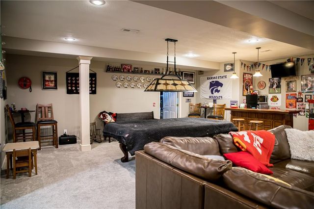 1906 160th Terrace, Basehor, KS 66007