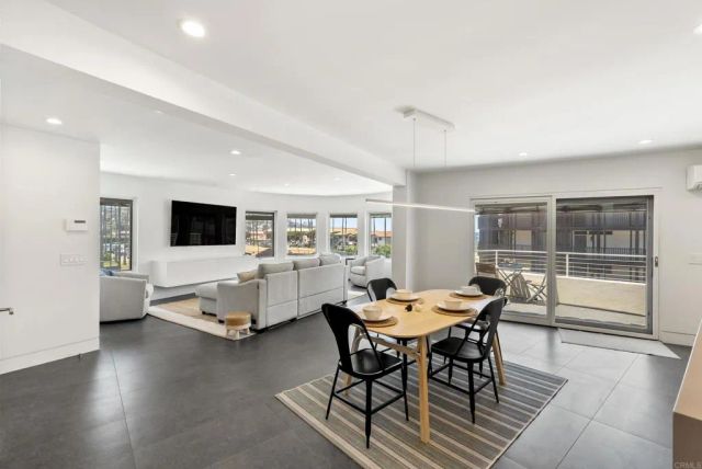 2110 Avenida De La Playa C, La Jolla, CA 92037