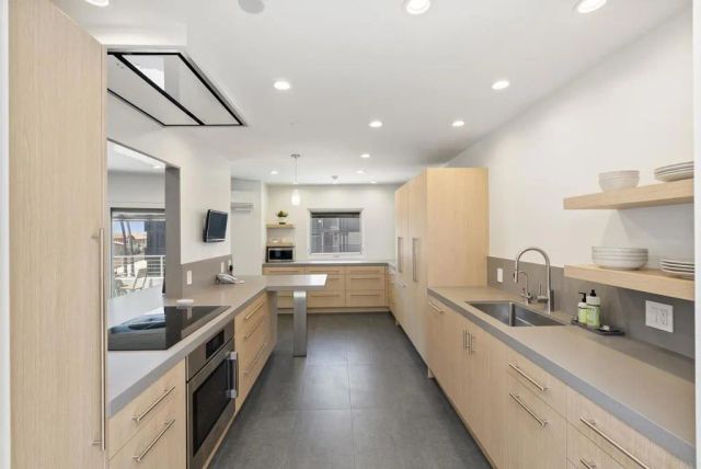 2110 Avenida De La Playa C, La Jolla, CA 92037