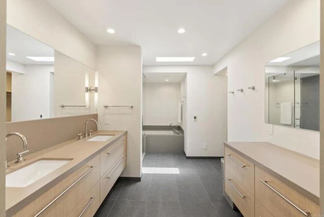2110 Avenida De La Playa C, La Jolla, CA 92037