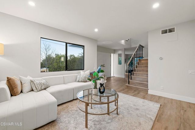 23310 Aetna Street, Woodland Hills, CA 91367