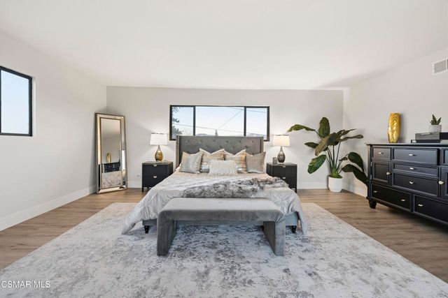 23310 Aetna Street, Woodland Hills, CA 91367