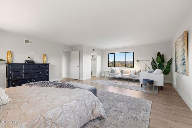 23310 Aetna Street, Woodland Hills, CA 91367