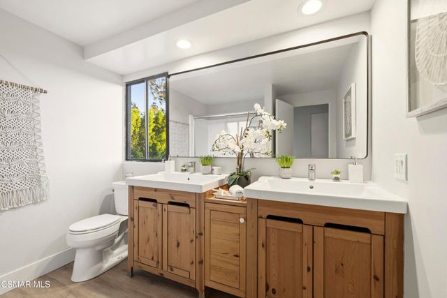 23310 Aetna Street, Woodland Hills, CA 91367