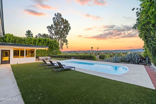 23310 Aetna Street, Woodland Hills, CA 91367
