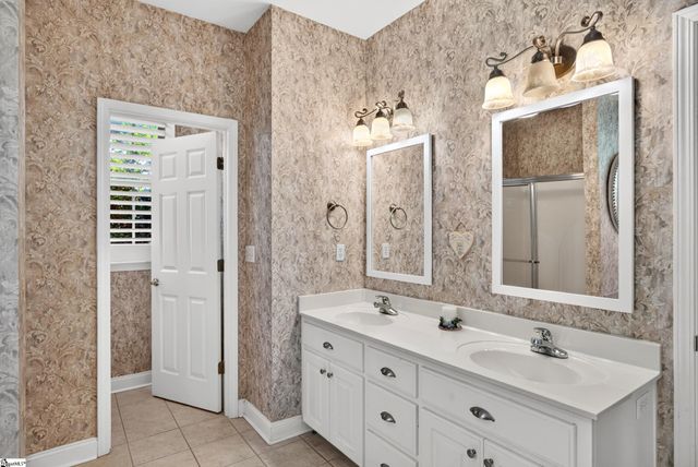 468 S Oakley Lane, Spartanburg, SC 29301
