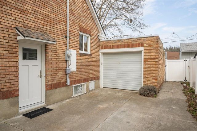 2810 W Fairview Ave, Spokane, WA 99205