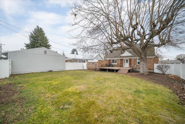 2810 W Fairview Ave, Spokane, WA 99205