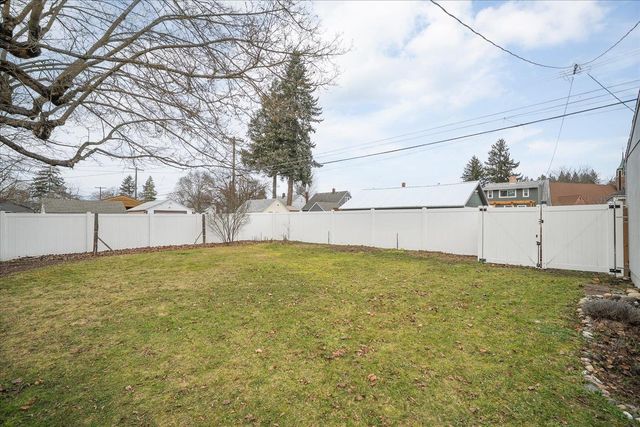 2810 W Fairview Ave, Spokane, WA 99205