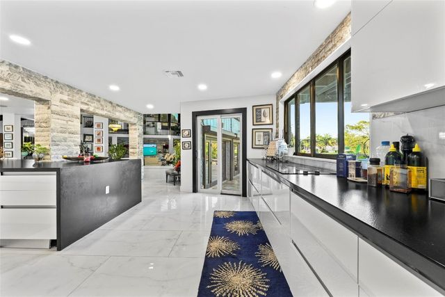 4131 NW 99th Avenue, Coral Springs, FL 33065