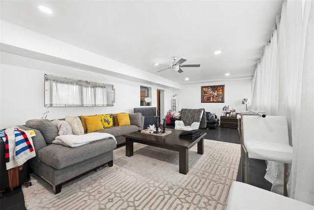 4131 NW 99th Avenue, Coral Springs, FL 33065