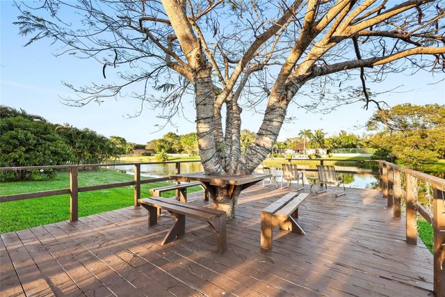 4131 NW 99th Avenue, Coral Springs, FL 33065