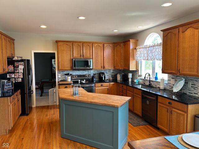 2265 Mossy Creek, Avon, IN 46123