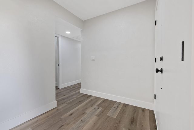 1010 W Seeger, Visalia, CA 93277