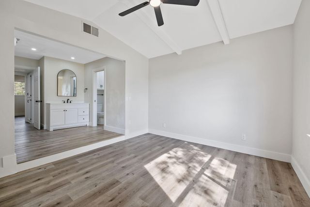 1010 W Seeger, Visalia, CA 93277