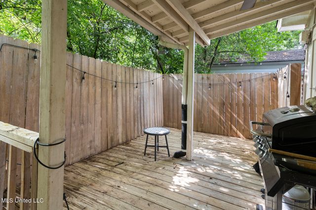 1710 Pine Street, Jackson, MS 39202