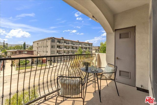 4805 Bellflower Avenue 203, North Hollywood (los Angeles), CA 91601