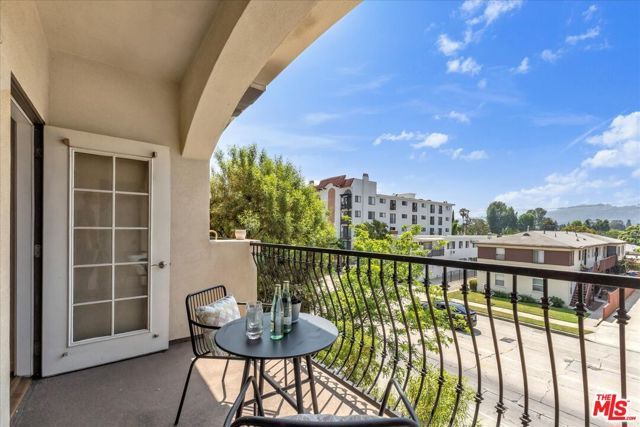 4805 Bellflower Avenue 203, North Hollywood (los Angeles), CA 91601