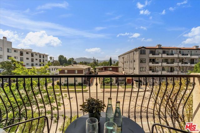 4805 Bellflower Avenue 203, North Hollywood (los Angeles), CA 91601