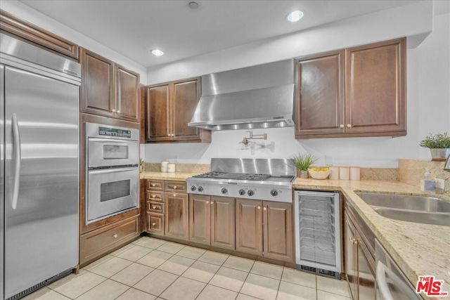 4805 Bellflower Avenue 203, North Hollywood (los Angeles), CA 91601