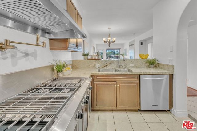 4805 Bellflower Avenue 203, North Hollywood (los Angeles), CA 91601