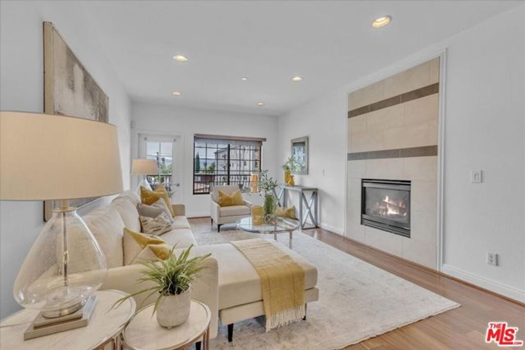4805 Bellflower Avenue 203, North Hollywood (los Angeles), CA 91601