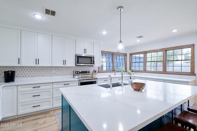 1708 E Montebello Avenue, Phoenix, AZ 85016