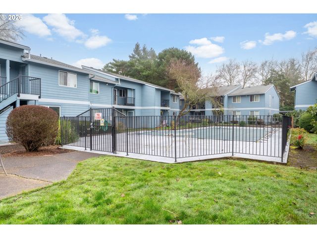 2330 Se BROOKWOOD Ave 206, Hillsboro, OR 97123