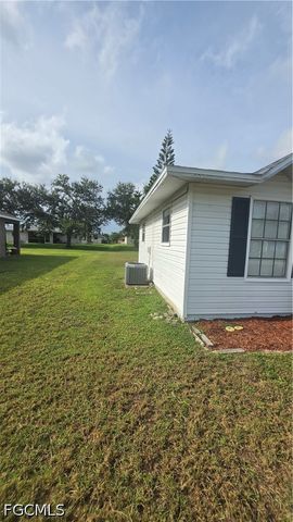 419 SE 15th ST, Cape Coral, FL 33990