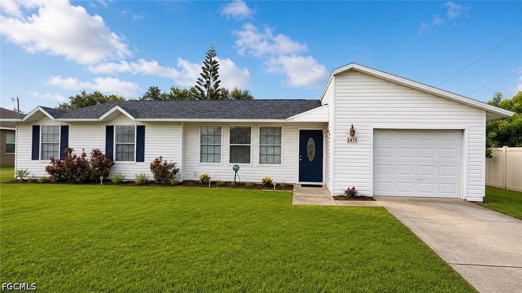 419 SE 15th ST, Cape Coral, FL 33990