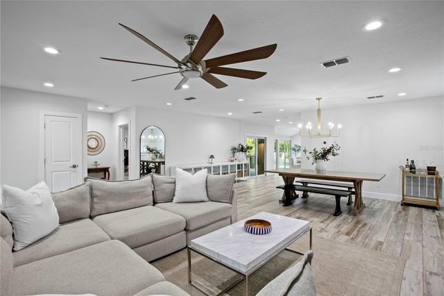 3107 W WATROUS AVENUE, Tampa, FL 33629