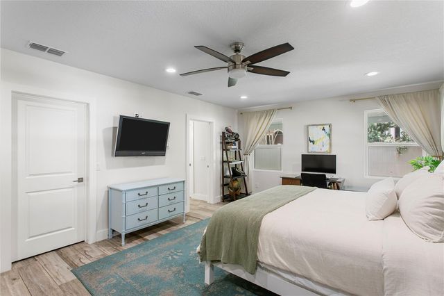 3107 W WATROUS AVENUE, Tampa, FL 33629