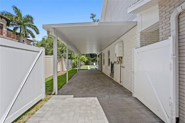 3107 W WATROUS AVENUE, Tampa, FL 33629